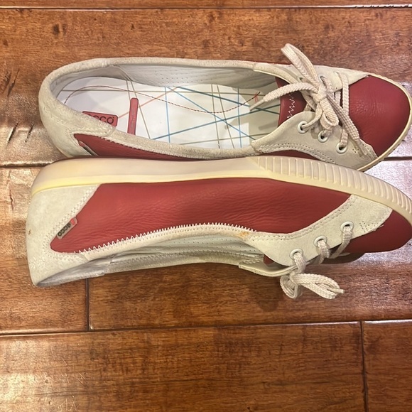 Ecco Ballerina Flats Red Leather
Suede Size US 9 EUR 40 - Picture 5 of 14